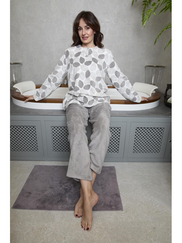 Pijama de mujer tejido...
